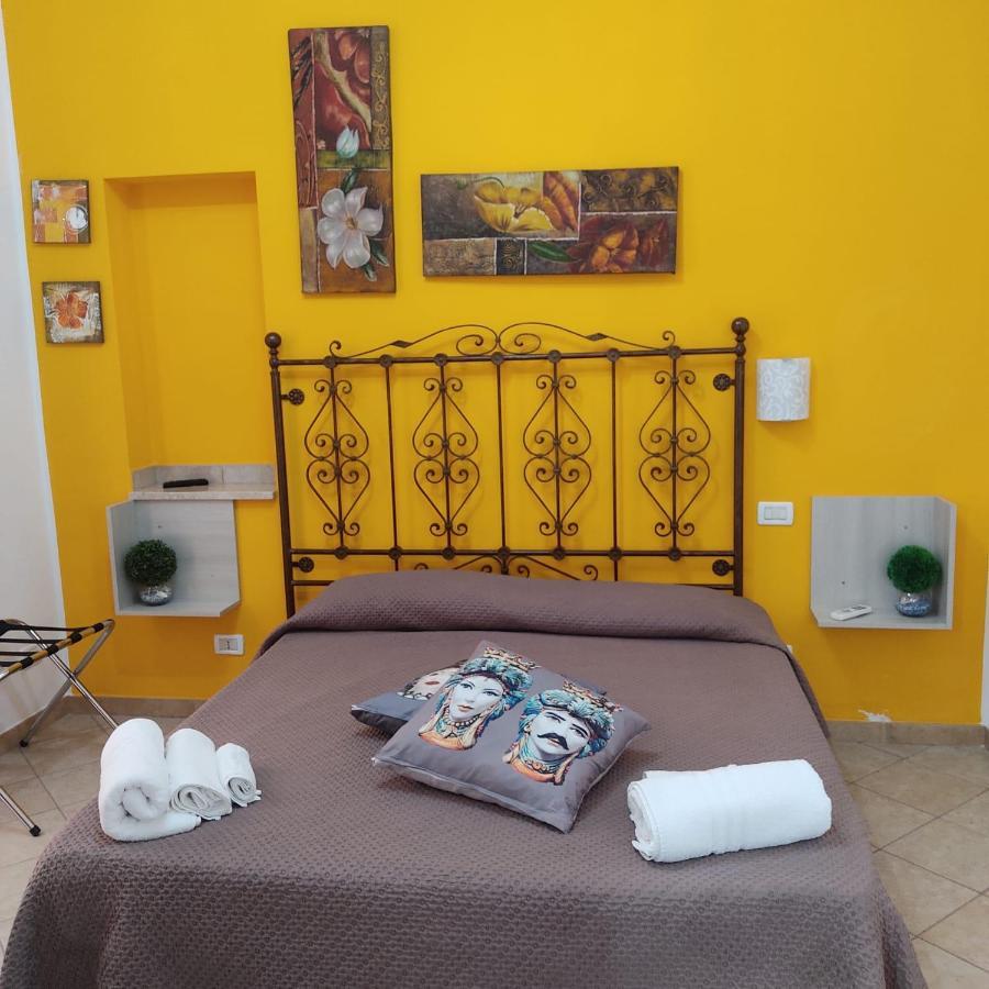Villa Dolce Vita Rooms Castelluzzo Exteriör bild