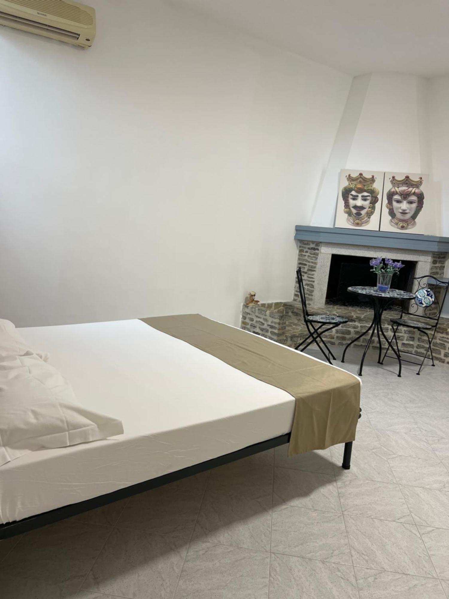 Villa Dolce Vita Rooms Castelluzzo Exteriör bild